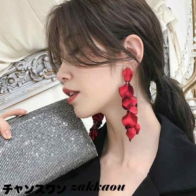 ピアス 金属アレルギー アクセサリー オレンジ レッド ブルー ゴールド 花びらモチーフ ロング 大ぶり 華やか ゴージャス かわいい